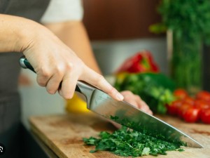 Guía Profesional para Seleccionar Cuchillos en la Cocina